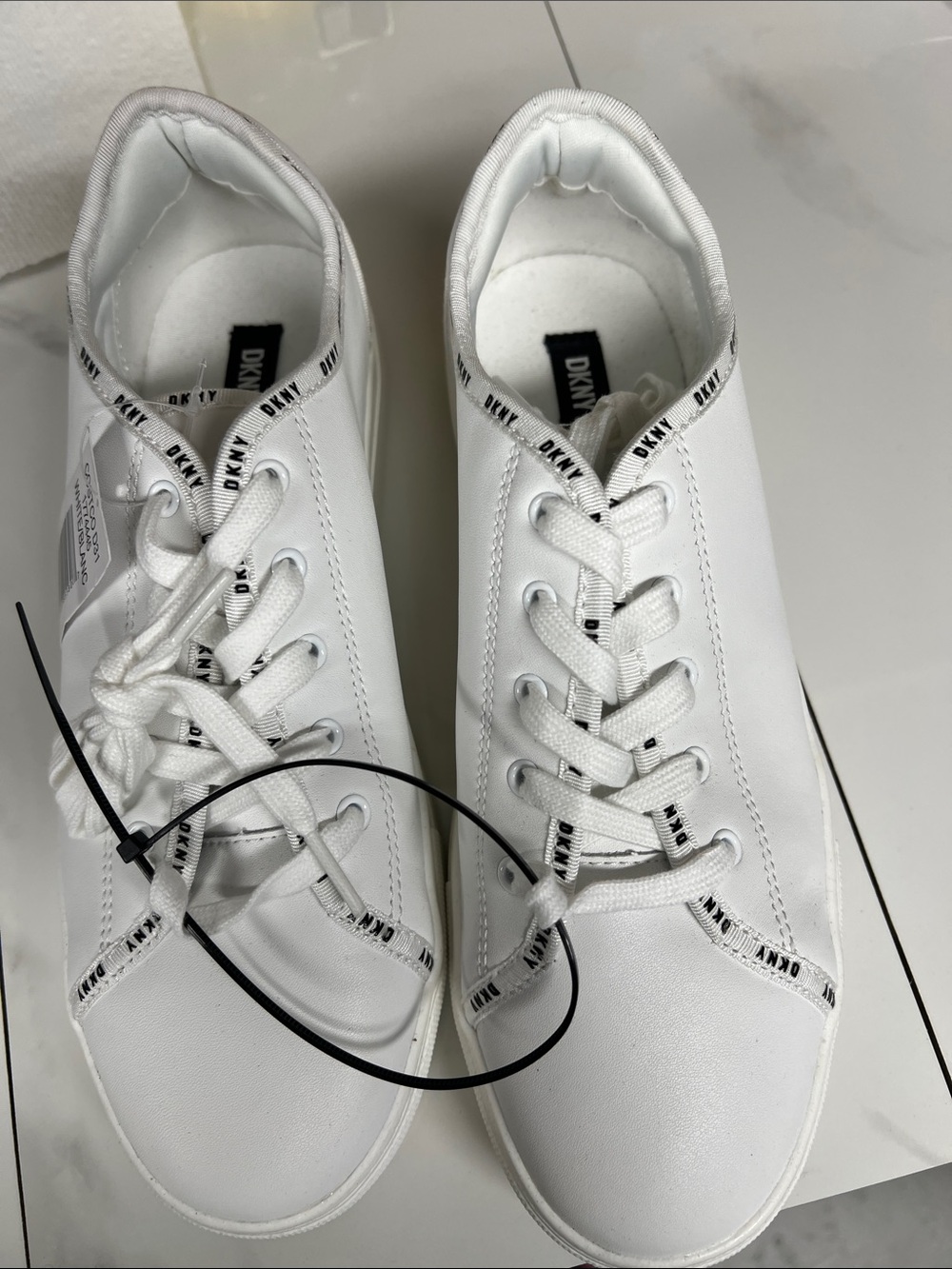 DKNY White womens Low-Top Lace-Up Sneakers